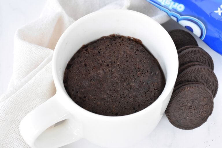 1 Minute Oreo Mug Cake (New & Improved!) - Baking Envy