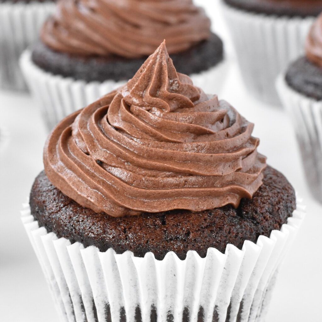 Easy Chocolate Buttercream Frosting Baking Envy