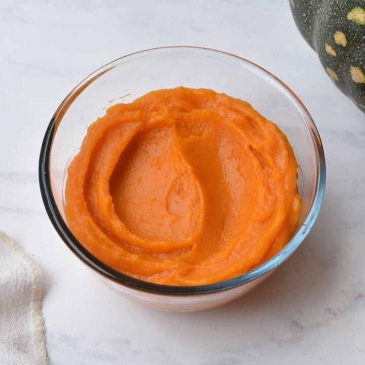 Pumpkin puree in a bowl.